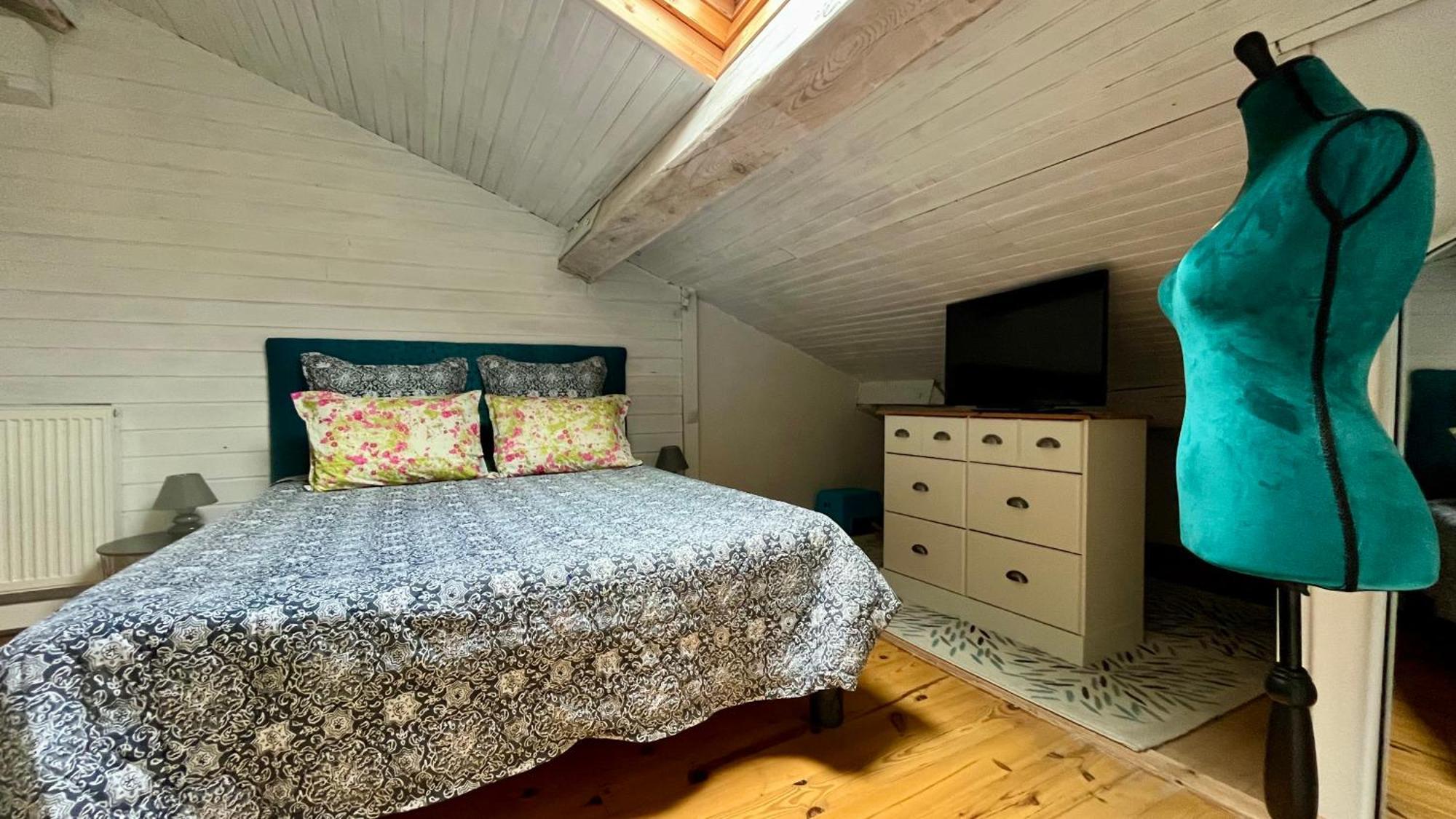 Aux Belles Vacances - Adults Only Caux-et-Sauzens Rum bild